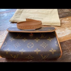 LOUIS VUITTON Florentine Waist Bum Pochette
